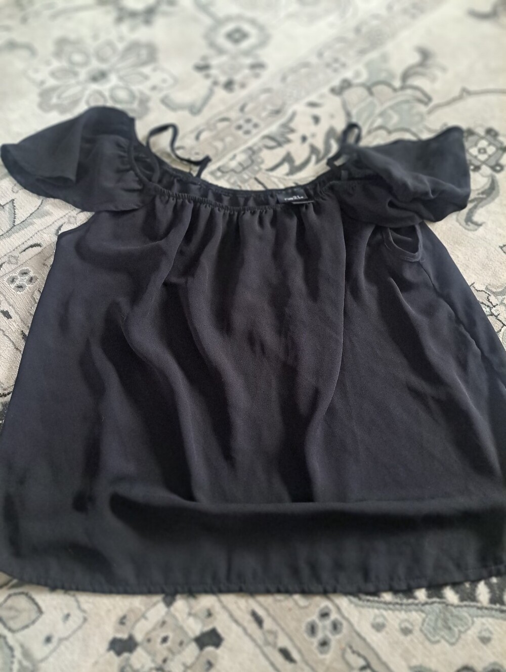 Chiffon Off-Shoulder Blouse - Black